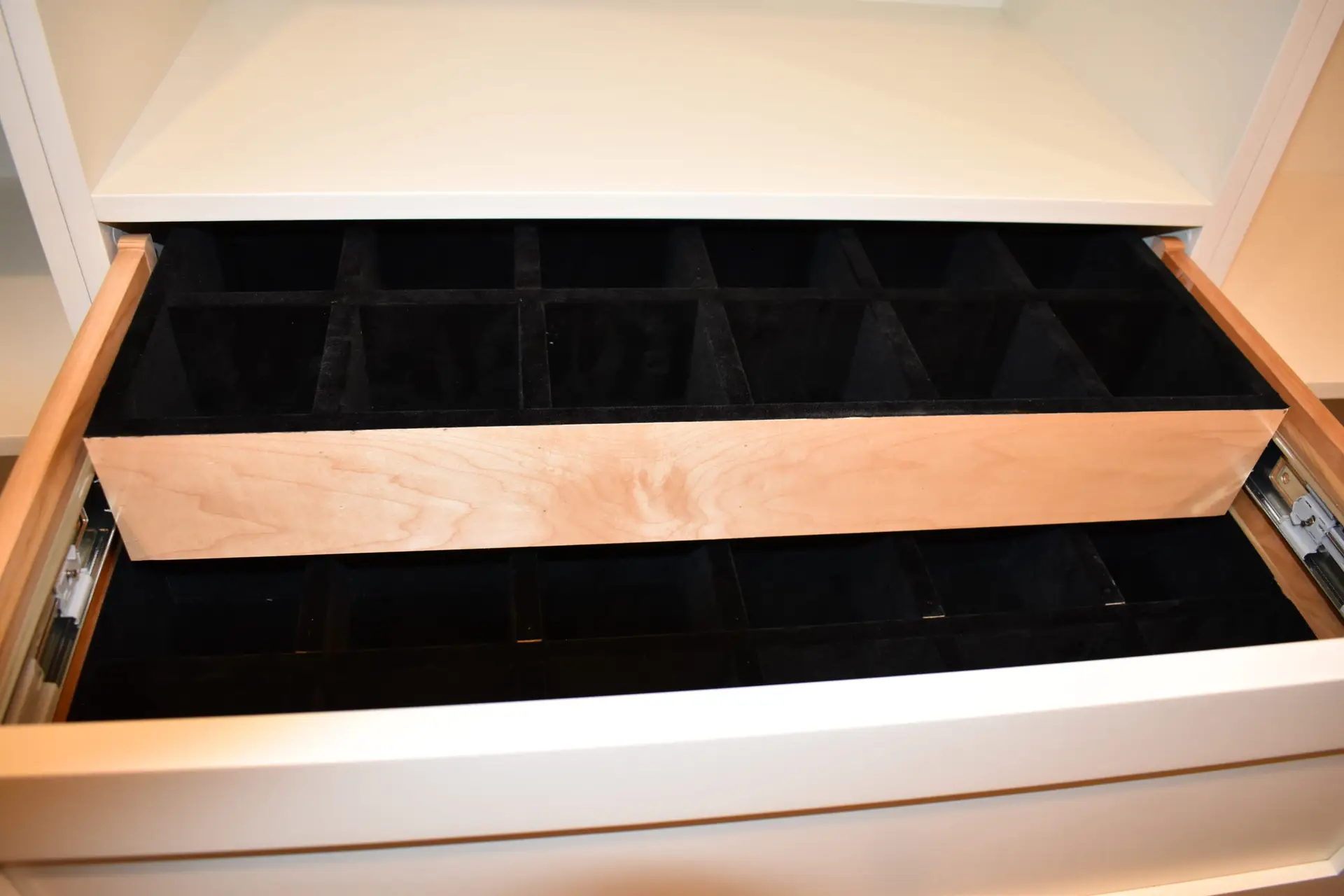 Velvet jewelry storage
